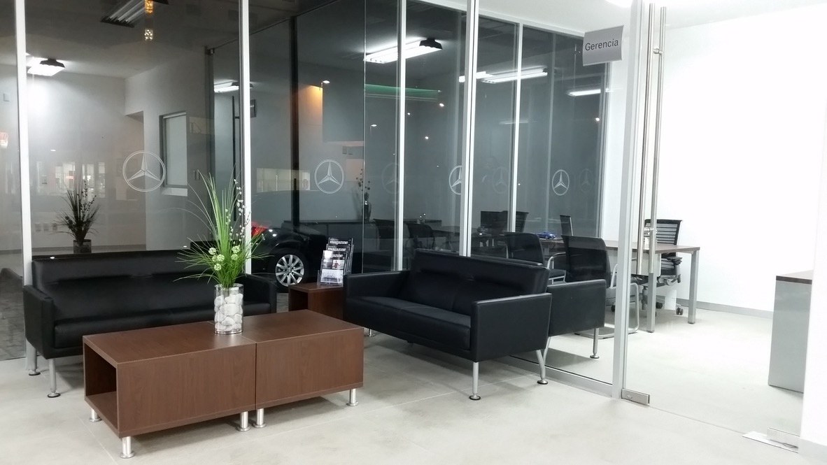 StarClass Mercedes Juriquilla, Juriquilla, Querétaro — GEC Arquitectos